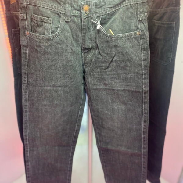 Ash Semi Baggy Jeans